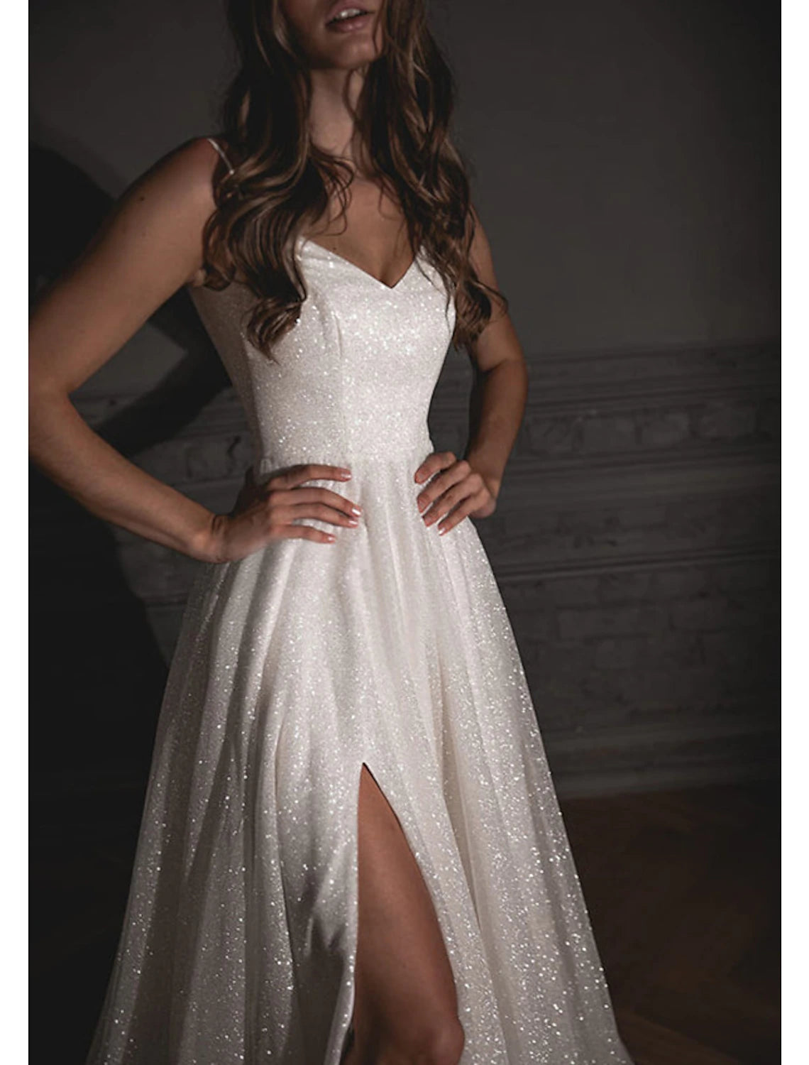 Abiti da ballo a trapezio, scintillanti, per invitati a nozze, per feste di nozze, con strascico a ruota, senza maniche, con spalline sottili, in tulle con spacco in paillettes, 2025